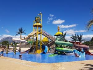 Bazén v ubytovaní La Zenia Holiday Home alebo v jeho blízkosti