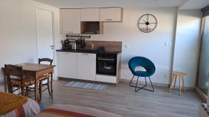 Dapur atau dapur kecil di Studio neuf 25m2 - 2 personnes