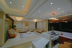 Hotel Aishwarya的休息区