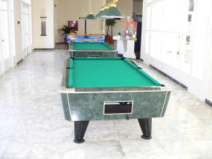 O masă de biliard de la Hotel Liberty Resort