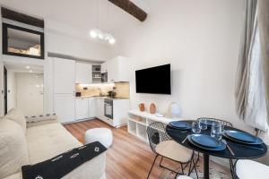 Η κουζίνα ή μικρή κουζίνα στο Beautiful apartment, old nice +5 φωτογραφίες