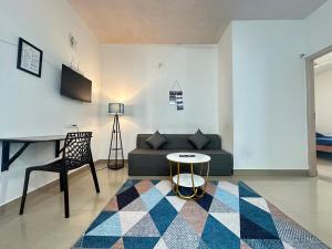 Posezení v ubytování Beautiful 1bhk near JP nagar and IIMB 209F