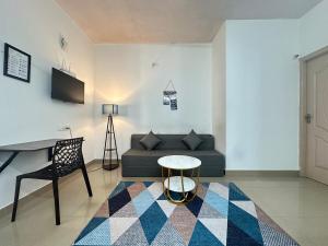 Posezení v ubytování Beautiful 1bhk near JP nagar and IIMB 209F