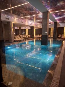 Hồ bơi trong/gần Waves Kopaonik, Residence Hill