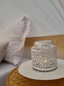Postel nebo postele na pokoji v ubytování Glamping Lodge Hintersee