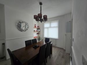 Φωτογραφία από το άλμπουμ του Anfield Guest House Sleeps 5 στο Λίβερπουλ