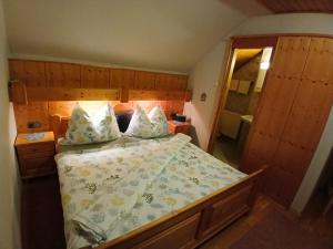 Voodi või voodid majutusasutuse Panoramapension Platzer toas