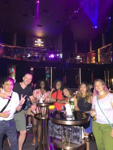 マニラにあるAll Access Manila Tourの集団