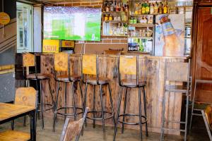 Lounge nebo bar v ubytování Empire Motel