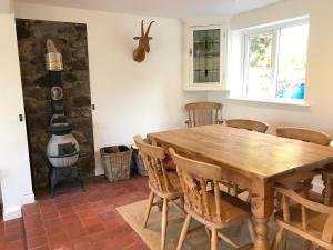 Φωτογραφία από το άλμπουμ του Gower cottage for 2-4 with sea views near sandy beach στο Σουόνσι