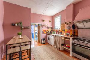 Η κουζίνα ή μικρή κουζίνα στο Gite La Confidence