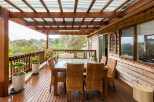 Μπαλκόνι ή βεράντα στο Cozy Home 5 mins drive to Peninsula Hot Springs with Free Parking and Fast Internet