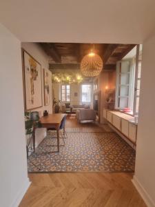chambres d'hotes Le 1891的休息区