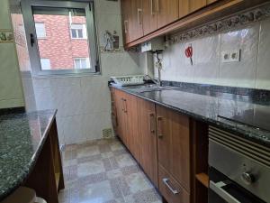 Η κουζίνα ή μικρή κουζίνα στο 1A146 Apartamento a 5' de la Playa del Arbeyal