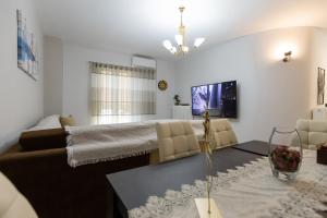 Μια τηλεόραση ή/και κέντρο ψυχαγωγίας στο Vicky's view house
