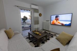 Μια τηλεόραση ή/και κέντρο ψυχαγωγίας στο Vicky's view house