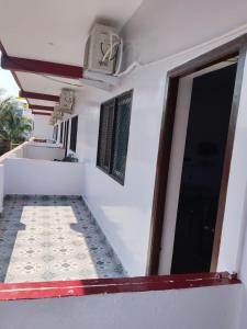 Gallery image of Sathish Guest House in Mahabalipuram +17 photos