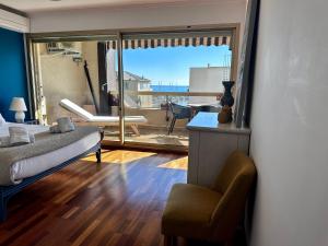 Гостиная зона в ESPACE 2000 - 3pièces vue mer avec piscine & parking