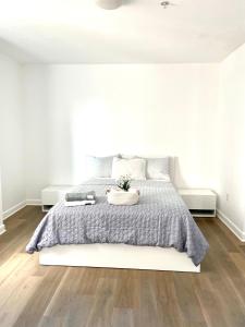 Ένα ή περισσότερα κρεβάτια σε δωμάτιο στο Private bedroom in Miami - Coral Gables 601