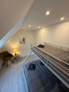 Postel nebo postele na pokoji v ubytování Loft Residence St Pauli, Harbour & Schanze