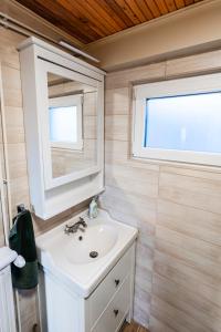 A bathroom at Molnárkalács vendégház