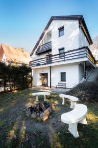 The building in which the holiday home is located