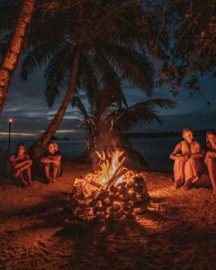 Hosté ubytování Cabang Campsite - Private Island Experience