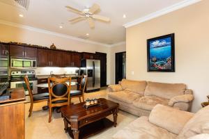Posezení v ubytování Malinche 110-B, 1 Bedroom Condo At Reserva Conchal
