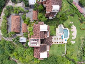 Bazén v ubytování Malinche 110-B, 1 Bedroom Condo At Reserva Conchal nebo v jeho okolí