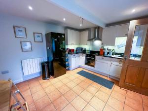 Foto sihtkohas Docking asuva majutusasutuse Well Furnished Holiday Cottage In The Heart Of Docking, Norfolk Ref 99009Ht galeriist