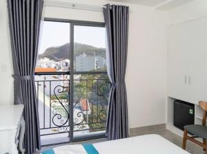 Nespecifikovaný výhled na hory nebo výhled na hory při pohledu z hotelu
