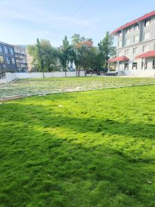 Φωτογραφία από το άλμπουμ του Ramee Guestline Tirupati σε Τιρουπάτι +83 φωτογραφίες