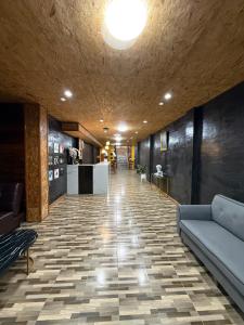 Ruang duduk di B and T Hostel