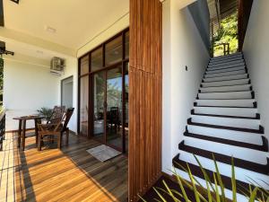 Φωτογραφία από το άλμπουμ του Blooming Rose Ella σε Ella