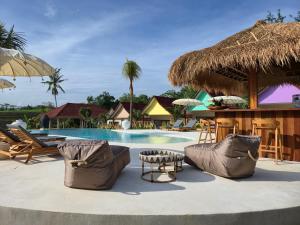 Bazén v ubytování United Colors of Bali Nature nebo v jeho okolí