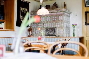 Gasthof Adler餐廳或用餐的地方