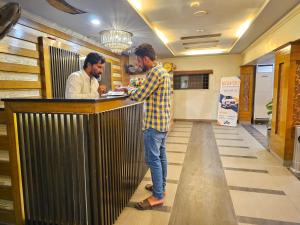 Galería fotográfica de The Grand Hotel Multan en Multán