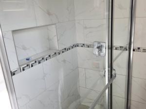 Ένα μπάνιο στο Ocho Rios Seaview Retreat +17 φωτογραφίες