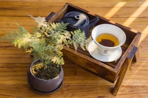 Tetera y cafetera en Phoenix Tree Lodge