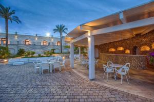 Бассейн в Relais Masseria Caselli или поблизости