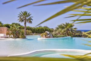 Бассейн в Relais Masseria Caselli или поблизости