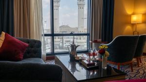 Posezení v ubytování فندق الصفوة البرج الأول Al Safwah Hotel First Tower 1