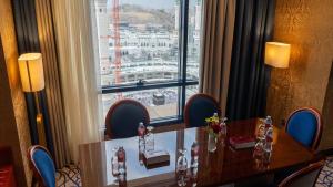 Posezení v ubytování فندق الصفوة البرج الأول Al Safwah Hotel First Tower 1