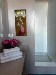 A bathroom at Sant'Ambrogio with charme Még 22 kép