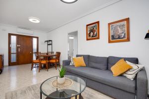 Część wypoczynkowa w obiekcie CB Living - Cozy condo with patio, Playa Flamenca