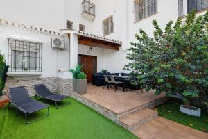 Ogród w obiekcie CB Living - Cozy condo with patio, Playa Flamenca
