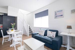 Ruang duduk di 2 Volunteer House, Leiston - Aldeburgh Coastal Cottages +8 gambar