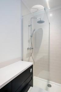Bilik mandi di 2 Volunteer House, Leiston - Aldeburgh Coastal Cottages