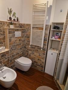 A bathroom at A casa di Delia - stazione Fidene