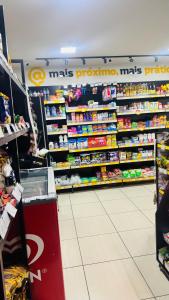 Supermarket nebo jiné obchody v  apartmánu nebo okolí